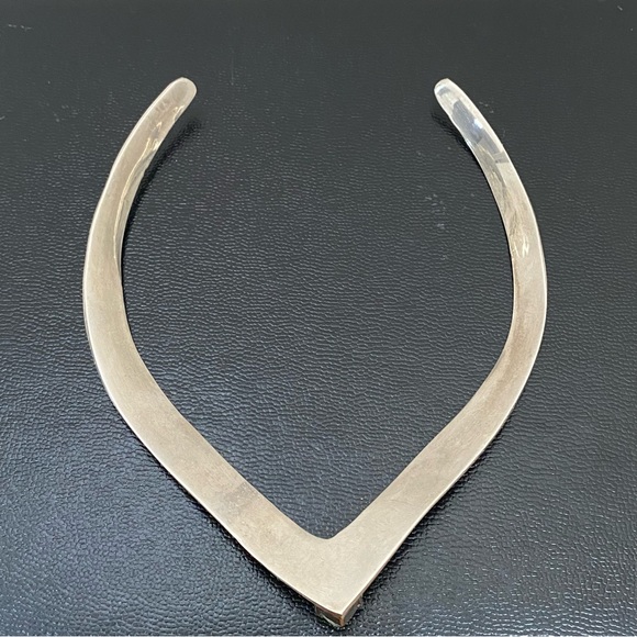 Vintage Unsigned Green Moonstone Cat Eye Center Silver Collar Necklace - Picture 7 of 13